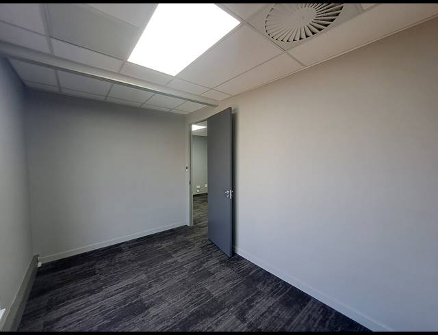 76M² OFFICE TO LET IN ILLOVO
